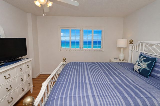 18650 GULF BOULEVARD 305, Indian Shores, FL 33785