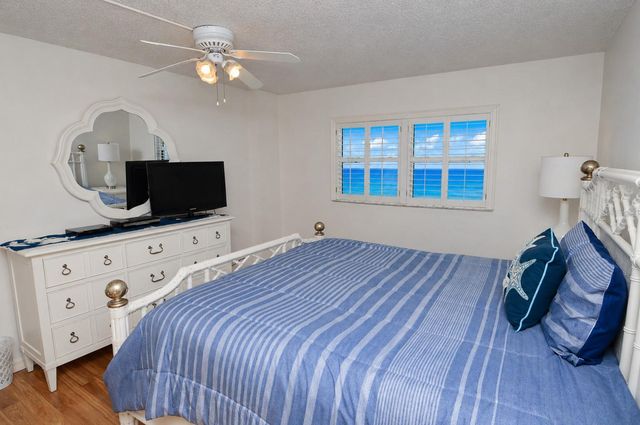 18650 GULF BOULEVARD 305, Indian Shores, FL 33785