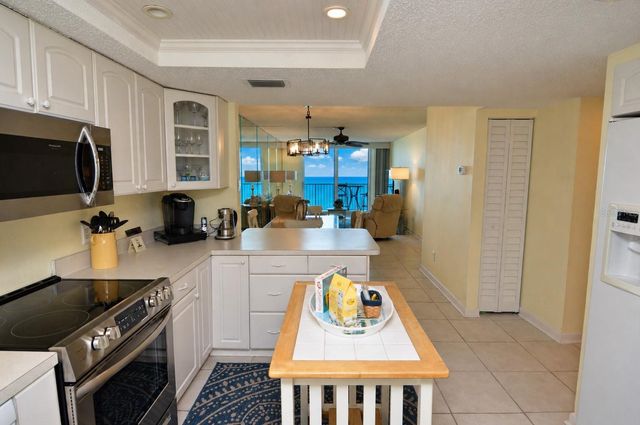 18650 GULF BOULEVARD 305, Indian Shores, FL 33785