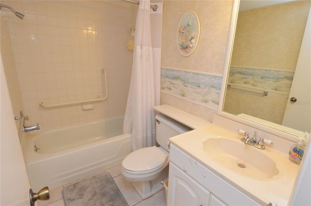 18650 GULF BOULEVARD 305, Indian Shores, FL 33785