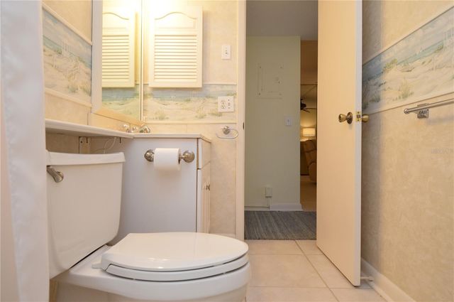 18650 GULF BOULEVARD 305, Indian Shores, FL 33785