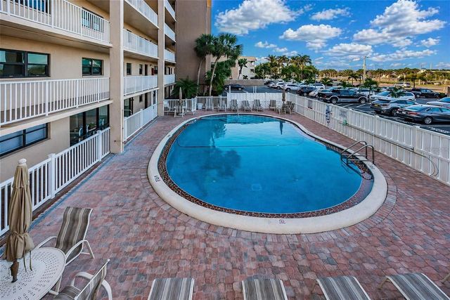18650 GULF BOULEVARD 305, Indian Shores, FL 33785
