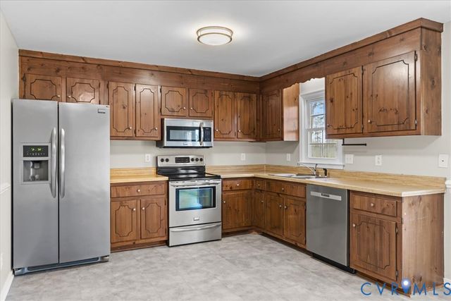 11907 Timber Trail Dr, Chesterfield, VA 23112