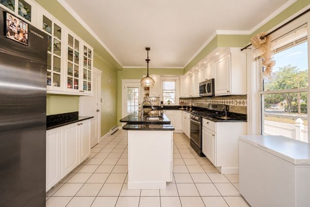 96 Stanton Ave, Revere, MA 02151