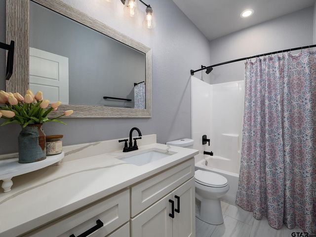 2002 Jackie Ray, Whitehouse, TX 75791