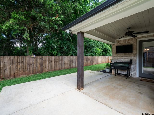 2002 Jackie Ray, Whitehouse, TX 75791