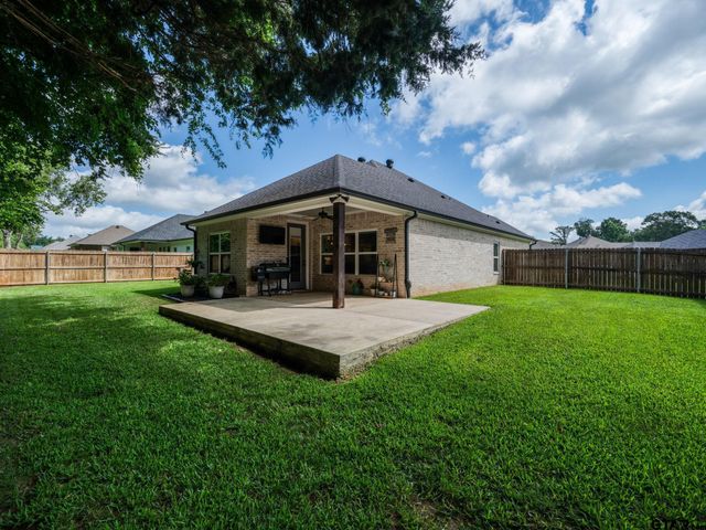 2002 Jackie Ray, Whitehouse, TX 75791