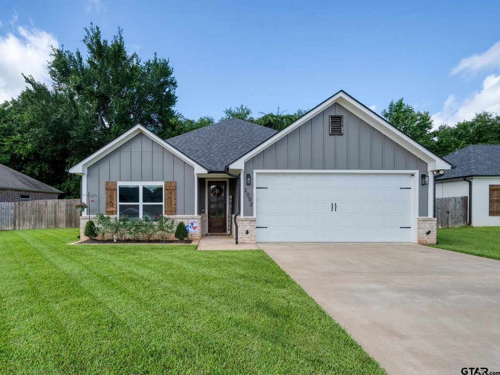 2002 Jackie Ray, Whitehouse, TX 75791