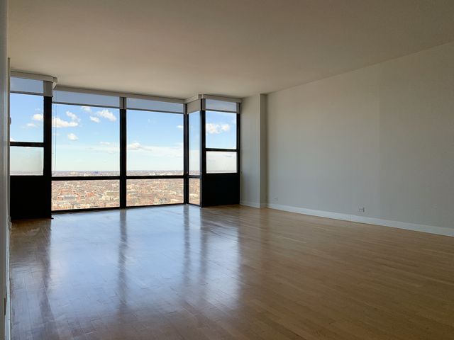 1749 N Wells Street 2004, Chicago, IL 60614