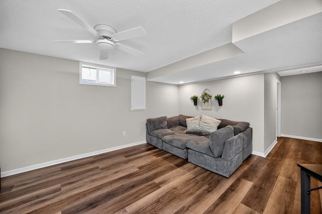 632 SE 18th Street, Grimes, IA 50111