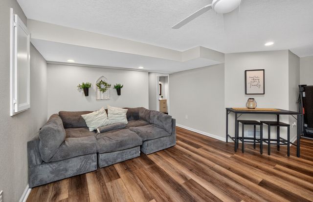 632 SE 18th Street, Grimes, IA 50111