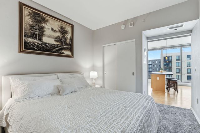 8151 33rd Avenue S 503, Bloomington, MN 55425