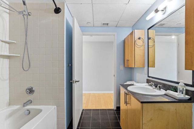 8151 33rd Avenue S 503, Bloomington, MN 55425