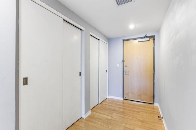 8151 33rd Avenue S 503, Bloomington, MN 55425