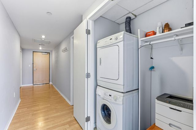 8151 33rd Avenue S 503, Bloomington, MN 55425