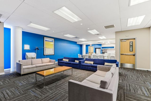 8151 33rd Avenue S 503, Bloomington, MN 55425