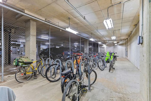 8151 33rd Avenue S 503, Bloomington, MN 55425