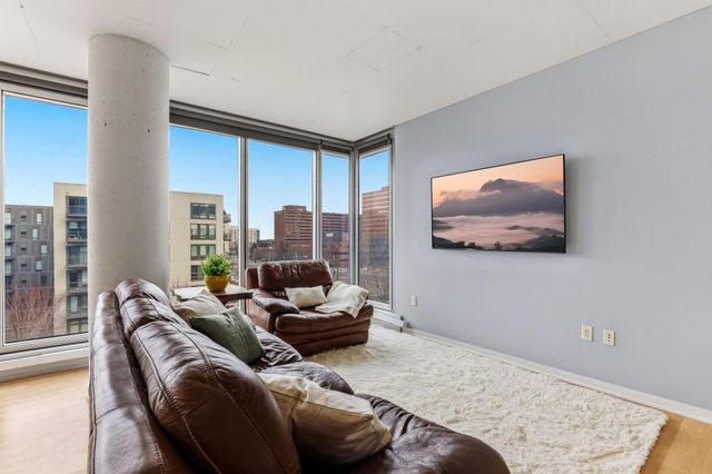 8151 33rd Avenue S 503, Bloomington, MN 55425