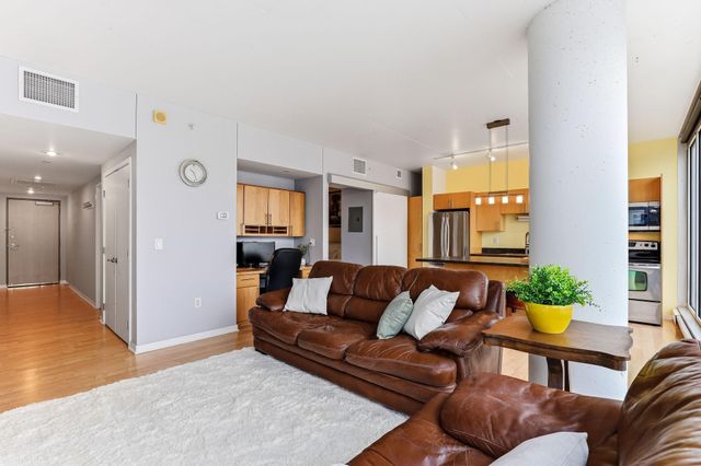 8151 33rd Avenue S 503, Bloomington, MN 55425