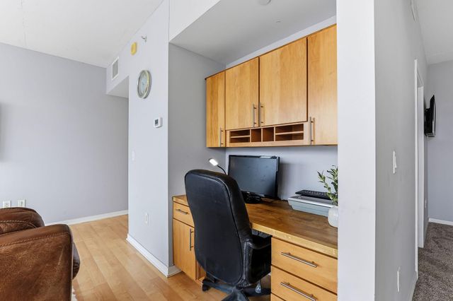 8151 33rd Avenue S 503, Bloomington, MN 55425