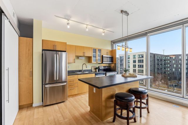 8151 33rd Avenue S 503, Bloomington, MN 55425