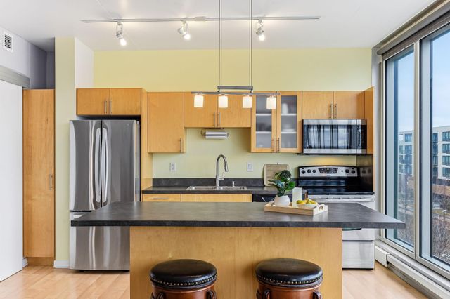 8151 33rd Avenue S 503, Bloomington, MN 55425