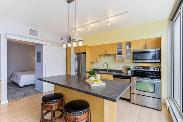 8151 33rd Avenue S 503, Bloomington, MN 55425