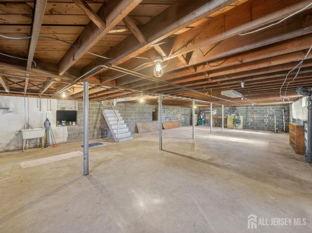 145 E Cherry Street, Carteret, NJ 07008