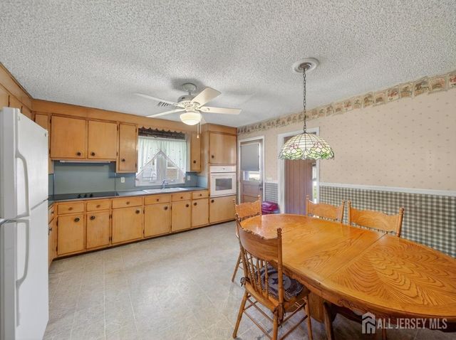 145 E Cherry Street, Carteret, NJ 07008