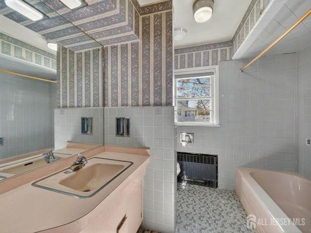 145 E Cherry Street, Carteret, NJ 07008