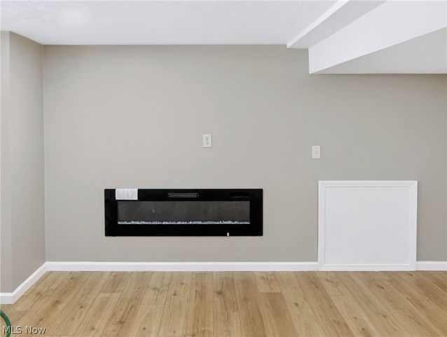 15909 Bryce Avenue, Cleveland, OH 44128