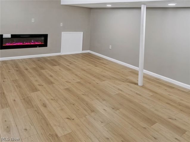 15909 Bryce Avenue, Cleveland, OH 44128