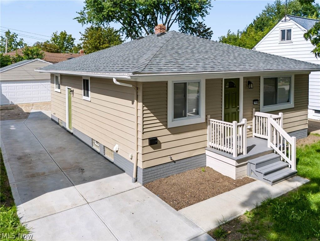 15909 Bryce Avenue, Cleveland, OH 44128