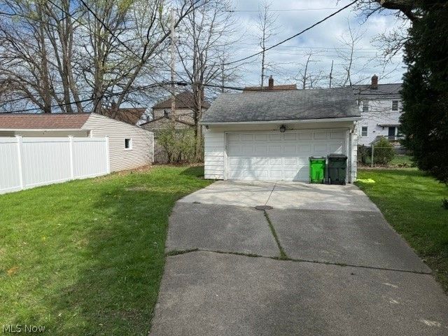 21601 Morris Avenue, Euclid, OH 44123