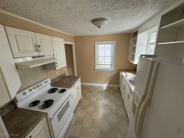 21601 Morris Avenue, Euclid, OH 44123