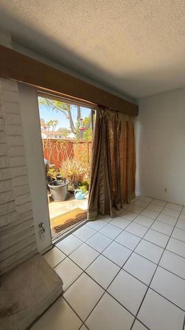 2 Mayapple Way, Irvine, CA 92612