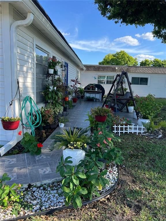 18 Hamlin CT, LEHIGH ACRES, FL 33936 — photo 5