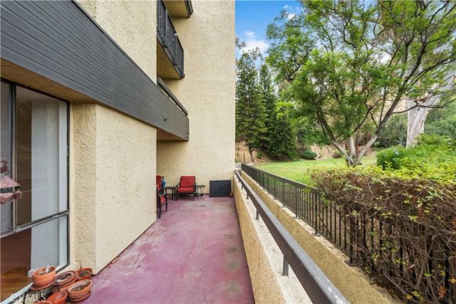 4080 Via Marisol 127, Los Angeles, CA 90042