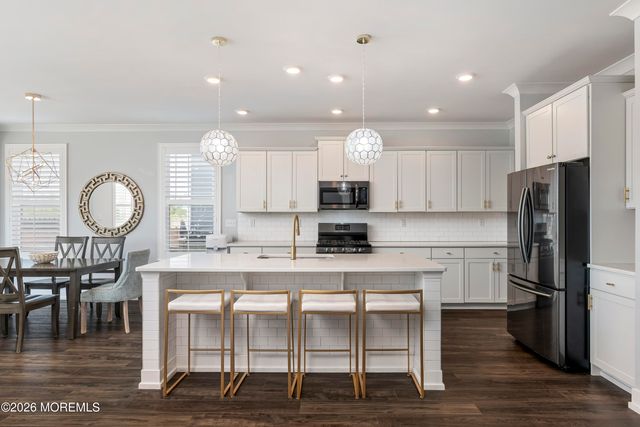 51 Ashburn Avenue, Manahawkin, NJ 08050