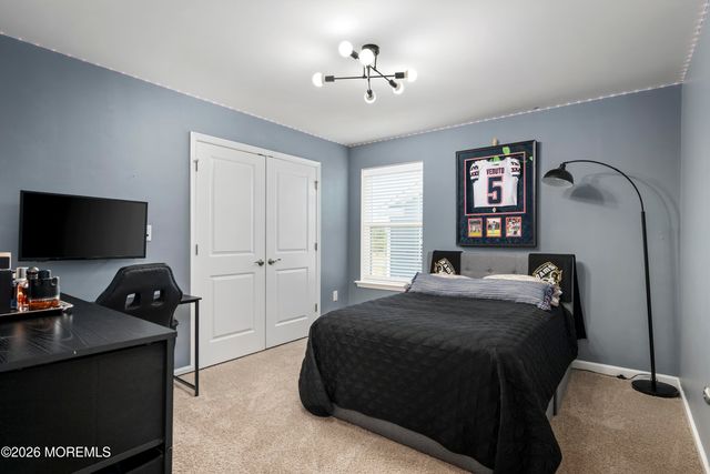 51 Ashburn Avenue, Manahawkin, NJ 08050