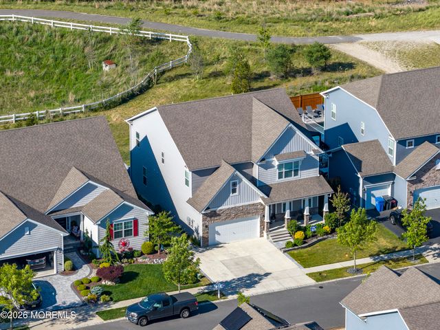 51 Ashburn Avenue, Manahawkin, NJ 08050