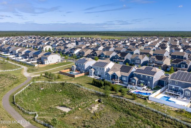 51 Ashburn Avenue, Manahawkin, NJ 08050