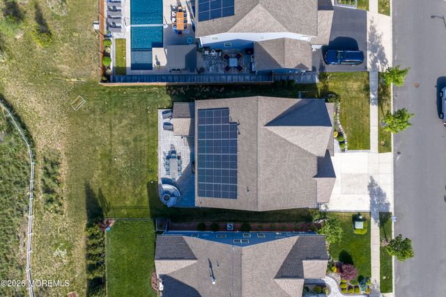 51 Ashburn Avenue, Manahawkin, NJ 08050