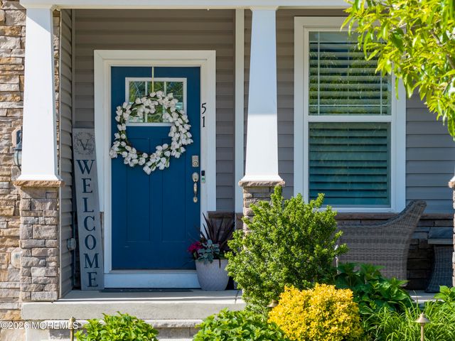 51 Ashburn Avenue, Manahawkin, NJ 08050