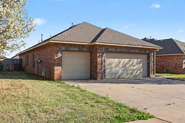 8021 NW 159th Street, Edmond, OK 73013