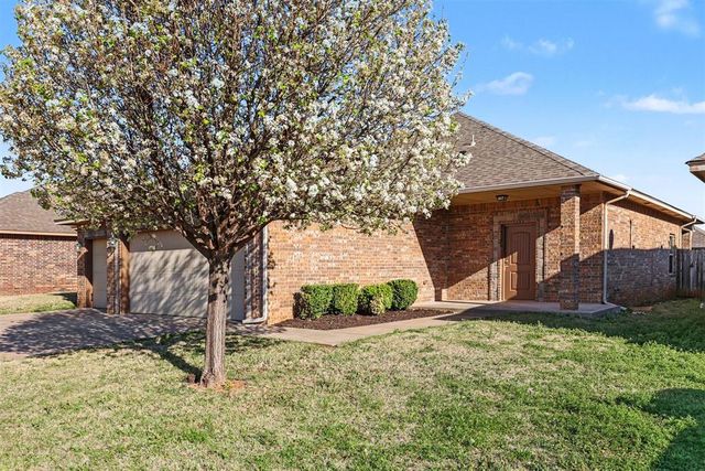 8021 NW 159th Street, Edmond, OK 73013