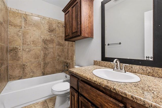 8021 NW 159th Street, Edmond, OK 73013