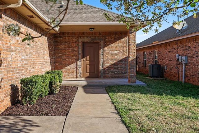 8021 NW 159th Street, Edmond, OK 73013