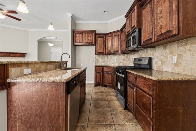 8021 NW 159th Street, Edmond, OK 73013