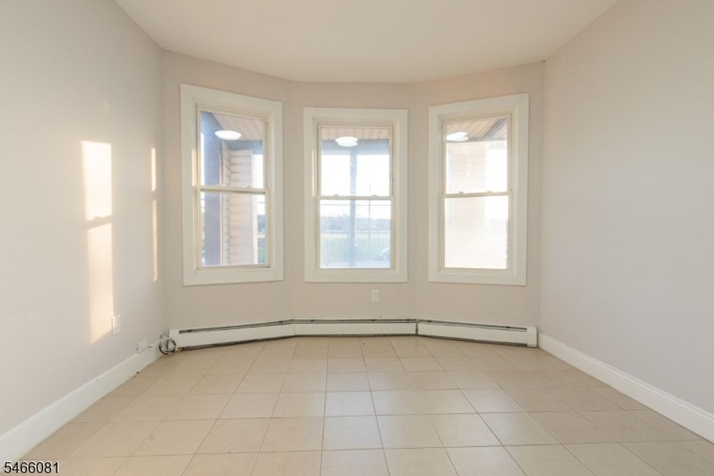 658 Magnolia Ave, Elizabeth City, NJ 07206 — photo 2